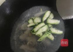 九肚鱼丝瓜汤的做法图解3