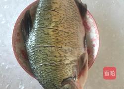 冰糖红烧武昌鱼的做法图解1