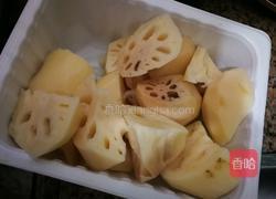 莲藕筒骨汤的做法图解2