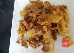 Illustration of how to make fried crispy pork 8