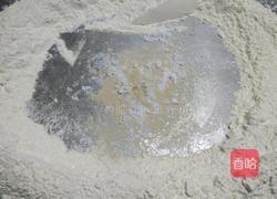 荷叶馒头的做法图解1