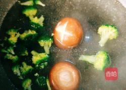 西蓝花丸子面的做法图解2