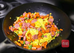 X7Z特制，酸酸甜甜的菠萝饭的做法图解5