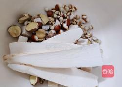 土茯苓淮山薏米汤 健脾祛湿的做法图解1