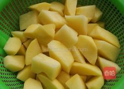 香炖土豆鸡爪的做法图解1