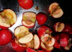 冰糖山楂羹的做法图解2