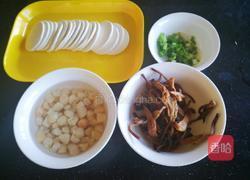 干贝白粬汤的做法图解2