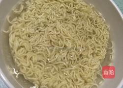 泡面香菜的做法图解1