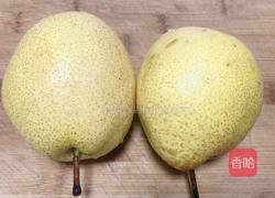 冰糖炖雪梨的做法图解1