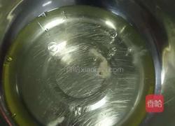 戚风蛋糕的做法图解2