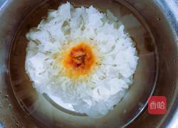 银耳荸荠雪梨甜汤的做法图解1
