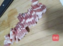 五花肉炖酸菜的做法图解2