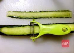 凉拌黄瓜卷的做法图解2
