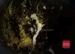 火腿肠鸡蛋饼的做法图解3