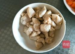 茄汁五彩丁的做法图解1