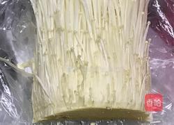 瘦肉炒金针菇的做法图解1