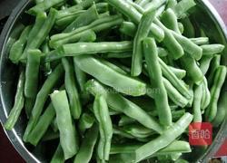 腊肉炒四季豆的做法图解2