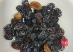 桃胶莲子银耳羹的做法图解5