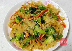 凉拌银耳西蓝花的做法图解10