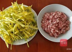 黄花菜酿的做法图解2