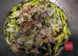 Illustration of how to make scallion oil noodles 4