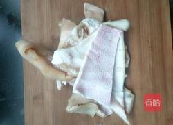 木耳炒肉皮的做法图解1