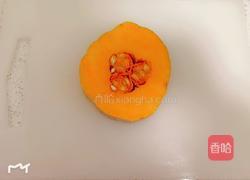 芝麻南瓜饼的做法图解1