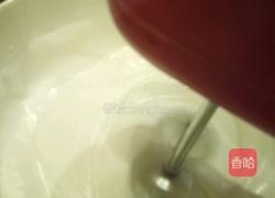 戚风蛋糕的做法图解2