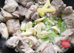 排骨炖土豆的做法图解11