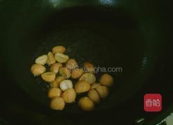板栗烧鸡腿的做法图解2