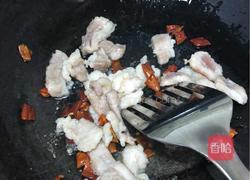 猪肉白菜炖土豆粉条的做法图解3