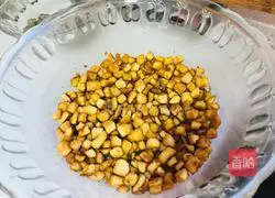 Illustration of how to make vegetarian dumplings 4