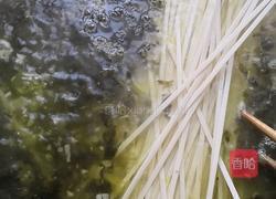 酸菜面的做法图解7