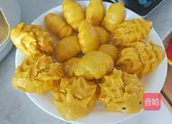 Illustration of how to make pumpkin-shaped steamed buns 10