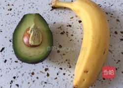 牛油果香蕉奶昔的做法图解2