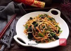 Illustration of how to make dry tofu mixed with spinach 15