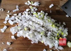 香菜拌面的做法图解2