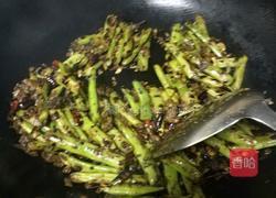 干煸四季豆的做法图解6