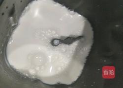 牛奶香蕉鸡蛋发糕的做法图解3