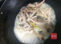 花胶鲍鱼鸡脚汤的做法图解3