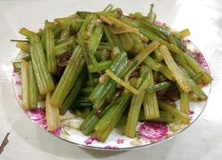 芹菜炒粉条儿