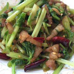 香芹炒肉的做法[图]