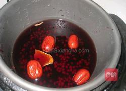 黑米红豆红枣粥的做法图解3