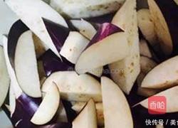 红烧茄子的做法图解1