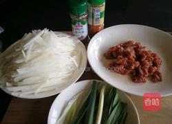 孜然肉片萝卜丝的做法图解2