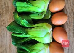 油菜炒蛋的做法图解1