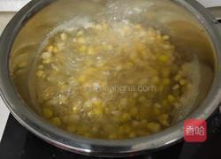 玉米粒汤的做法图解3