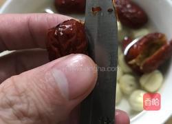 红枣银耳莲子羹的做法图解6