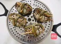 Illustration of how to steam hairy crabs 4