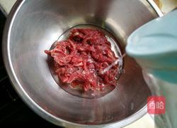 手工甩打牛肉羹的做法图解4